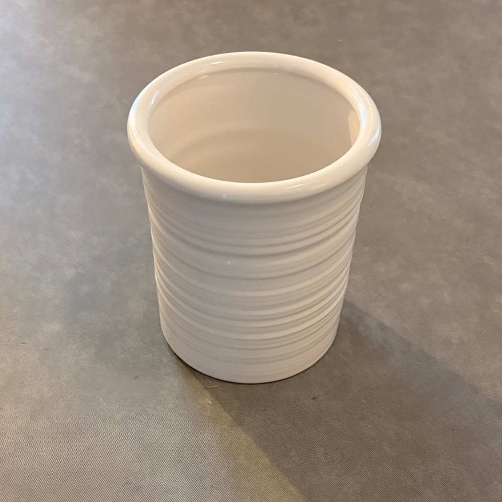 Ivory/ White Ceramic Utensil Holder